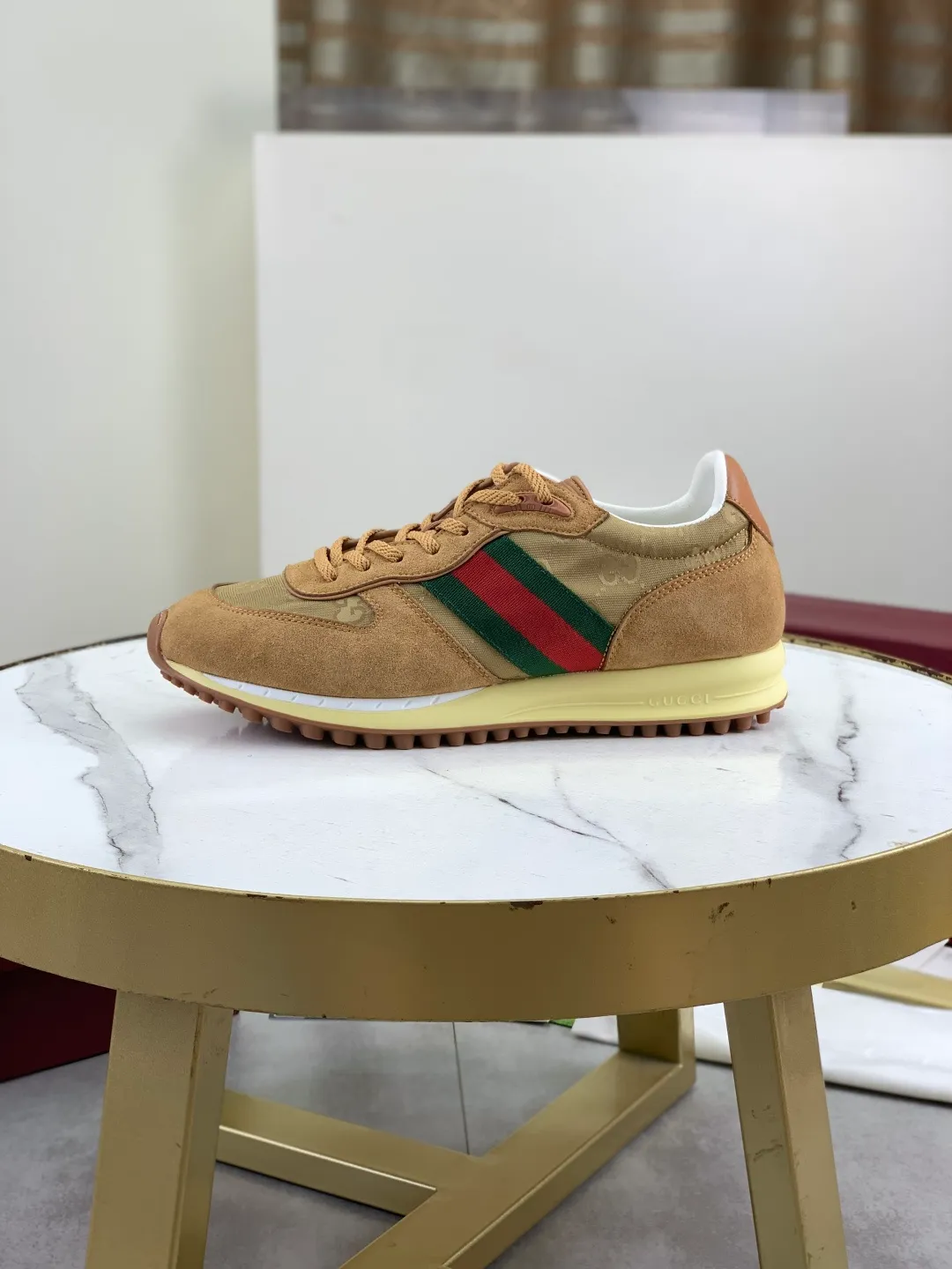 Men's shoes 💰P640 New Gucci Gucci Top version Latest catwalk style Re-Motion series Thick-soled casual sports shoes Original purchase and development ▪️Fabric: Original custom imported first-layer cowhide ▪️Sole: Original molded TPU material ▪️Sole thickness: 3.5CM ▪️Size: Men 39-45 Color: 8️⃣ colors available, boutique packaging